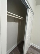 2931 NW 47th St in Miami, FL - Building Photo - Building Photo