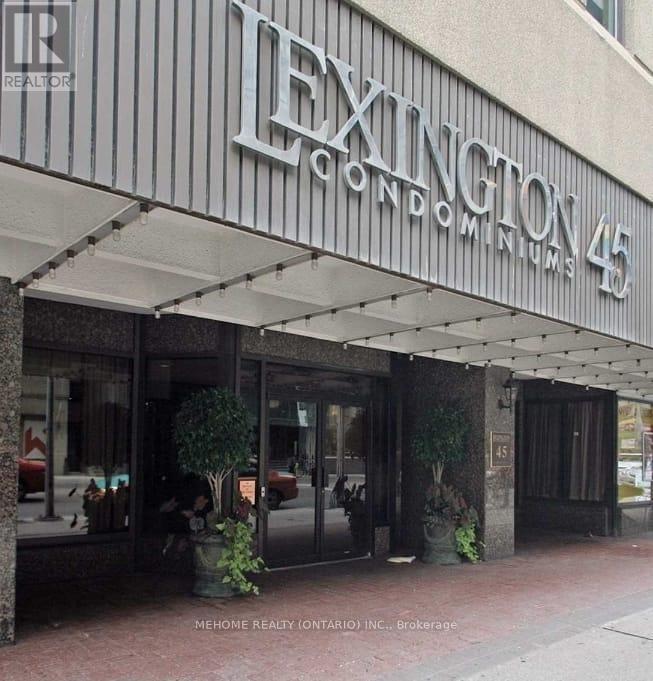 45 Carlton St. in Toronto, ON - Building Photo