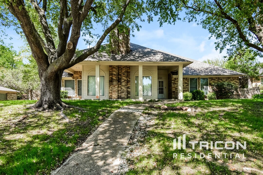1735 Plummer Dr in Rockwall, TX - Building Photo