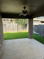 16619 Cactus Blossom Trail, Unit 1F in Cypress, TX - Building Photo - Building Photo