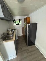 314 E Pine St in Cadillac, MI - Building Photo