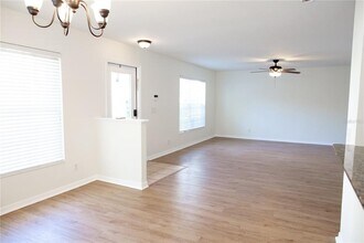 9426 Charlesberg Dr in Tampa, FL - Building Photo - Building Photo
