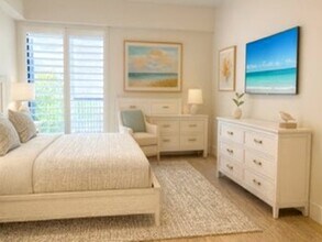 575 Crandon Blvd, Unit #307 in Key Biscayne, FL - Foto de edificio - Building Photo