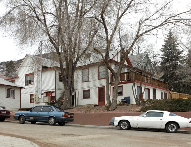 601 Manitou Ave in Manitou Springs, CO - Foto de edificio - Building Photo