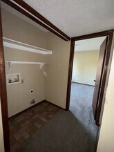 702 NE 11th St in Moore, OK - Foto de edificio - Building Photo