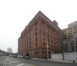 28 Old Fulton St in Brooklyn, NY - Foto de edificio - Building Photo