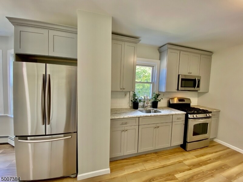 79 Spruce St in Bloomfield, NJ - Building Photo
