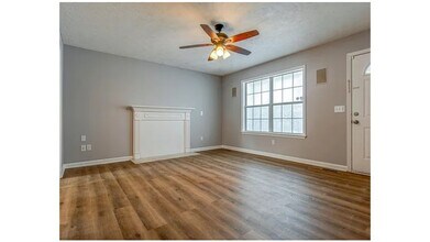 402 Southlake Dr in La Vergne, TN - Building Photo - Building Photo