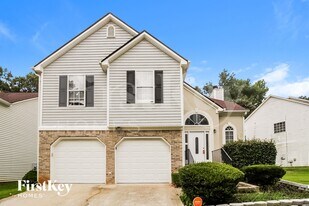 4325 Stonecrest Dr in Austell, GA - Building Photo