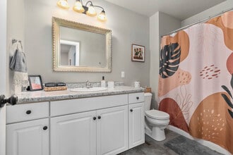 509 N Lawe St, Unit A in Appleton, WI - Building Photo - Building Photo