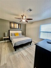 4200 S Valley View Blvd in Las Vegas, NV - Foto de edificio - Building Photo