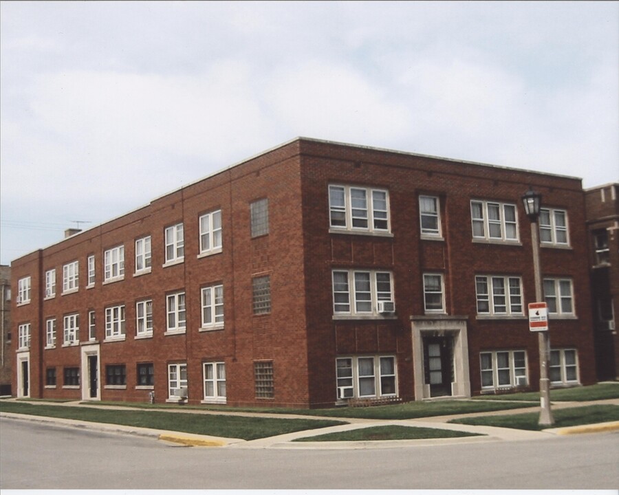 1646 Elmwood Ave in Berwyn, IL - Foto de edificio