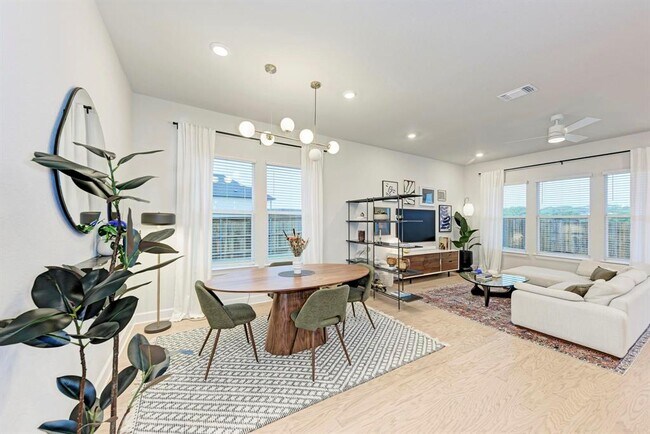 11808 Dillon Fls Dr in Austin, TX - Building Photo - Building Photo