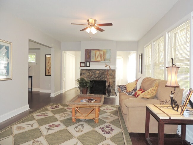 16809 Lomond Blvd in Shaker Heights, OH - Building Photo - Building Photo