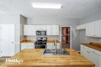745 Somerset Vale Dr in Lawrenceville, GA - Building Photo - Building Photo