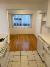 823 5th St in Santa Monica, CA - Foto de edificio - Building Photo