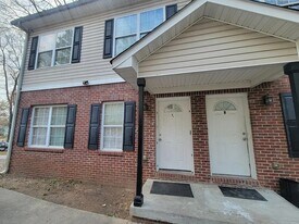 2069 Detroit Ave NW in Atlanta, GA - Building Photo