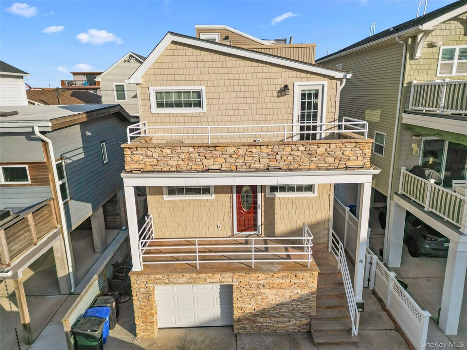 40 New Hampshire St in Long Beach, NY - Building Photo