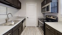 Saddle Creek Apartments in Kalamazoo, MI - Building Photo - Building Photo