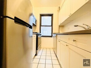 EAST 56 STREET in New York, NY - Building Photo - Building Photo