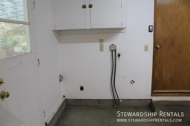 property at 1183 Skipper Ave