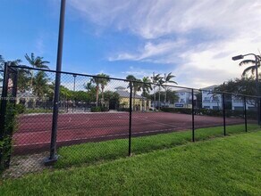 3601 NW 14th Ct in Lauderhill, FL - Foto de edificio - Building Photo
