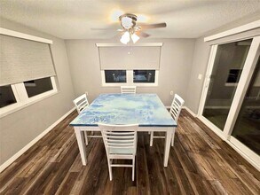 1354 Linstock Dr in Holiday, FL - Building Photo - Building Photo