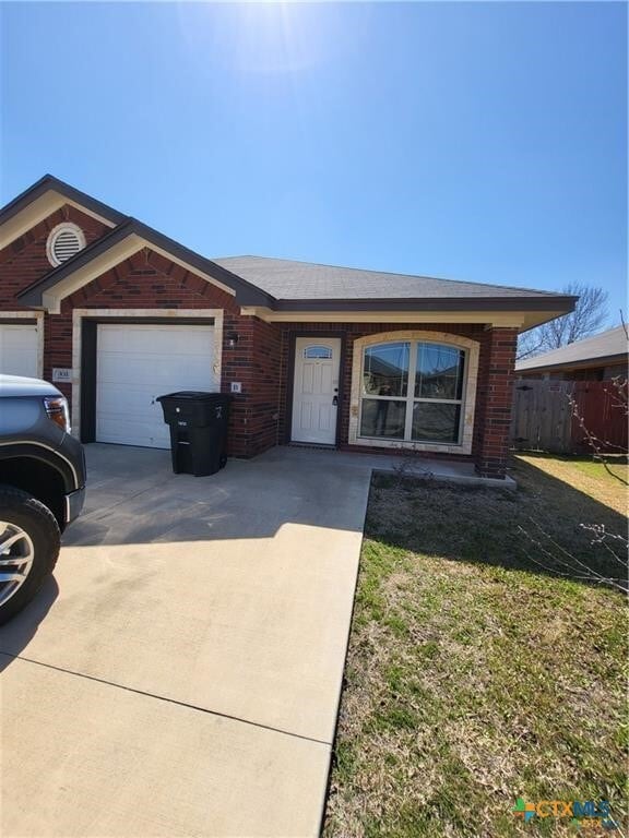 303 Sladecek Dr in Killeen, TX - Building Photo - Building Photo
