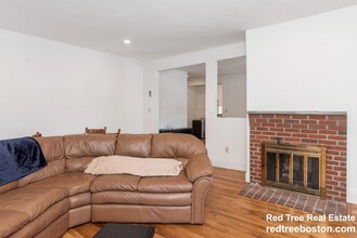 21 Kinross Rd, Unit 3 in Boston, MA - Building Photo - Building Photo