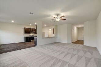 1302 Amy Dr in Kyle, TX - Building Photo - Building Photo