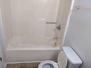 201 E Paces Dr in Athens, GA - Building Photo - Building Photo