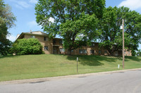 Maple Commons in Bloomington, MN - Foto de edificio - Building Photo