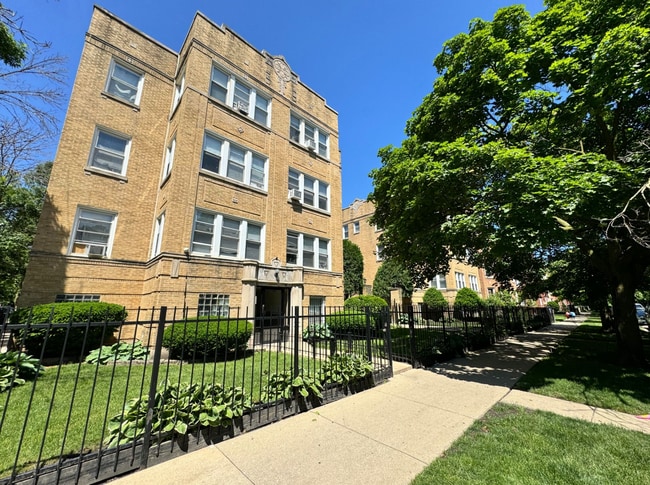 4900 N Saint Louis Ave, Unit 3W