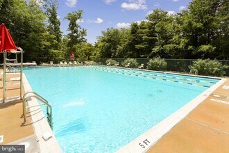 5717 Brewer House Cir in North Bethesda, MD - Building Photo - Building Photo