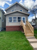 823 E 8th St in Duluth, MN - Building Photo