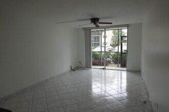 5321 NE 24th Terrace in Fort Lauderdale, FL - Building Photo - Building Photo
