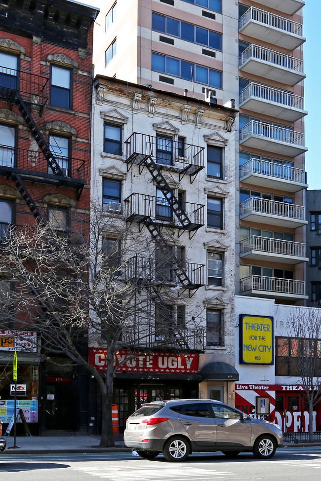 153 1st Ave in New York, NY - Foto de edificio - Building Photo