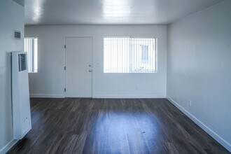 4716 Jewell St in San Diego, CA - Building Photo - Building Photo