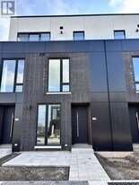 174 Everett Cmn in St Catharines, ON - Building Photo