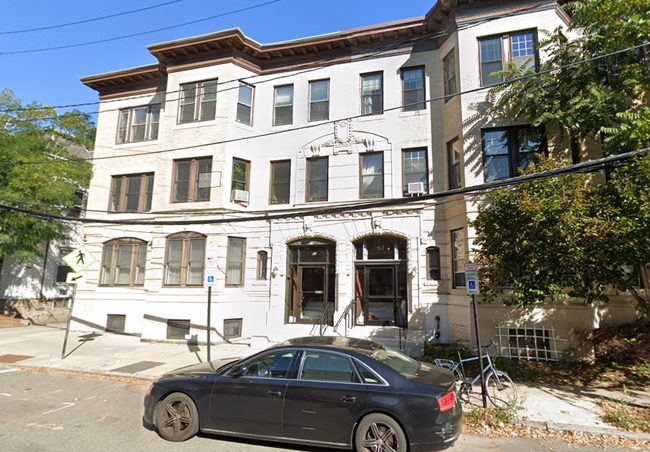 97 Marion St, Unit 2 in Brookline, MA - Building Photo - Building Photo