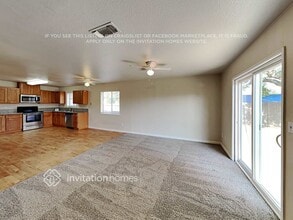 555 Spruce St in Dixon, CA - Foto de edificio - Building Photo