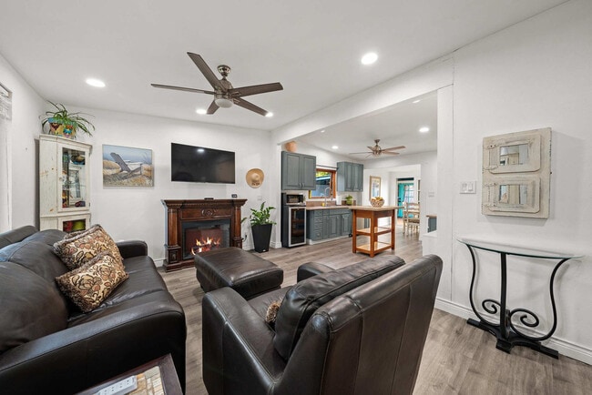 1601 Kraft St in Oceanside, CA - Building Photo - Building Photo