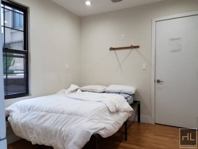KINGSLAND AVENUE in Brooklyn, NY - Building Photo - Building Photo