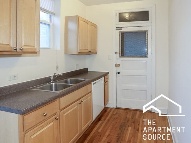 3527 N Broadway in Chicago, IL - Building Photo - Building Photo