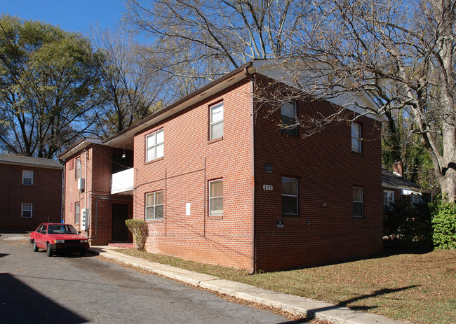 212 Bld 1 Kirkwood Rd in Atlanta, GA - Foto de edificio - Building Photo