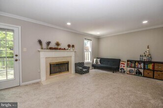 12489 Sweet Leaf Terrace in Fairfax, VA - Building Photo - Building Photo