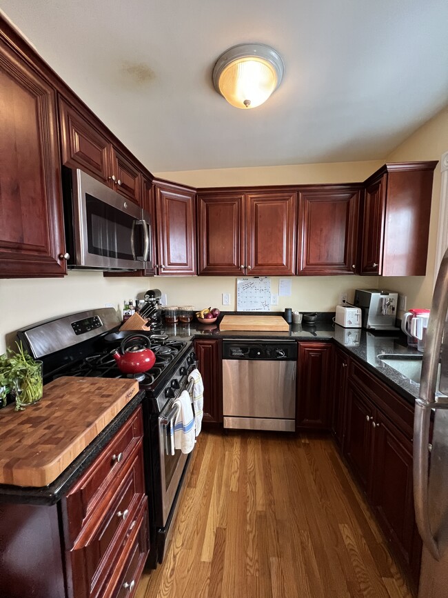 32 White St, Unit Top