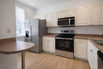 17347 NW 7th Ave, Unit 1211 in Miami Gardens, FL - Building Photo - Building Photo
