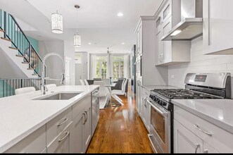 544 E 46th Pl in Chicago, IL - Building Photo - Building Photo