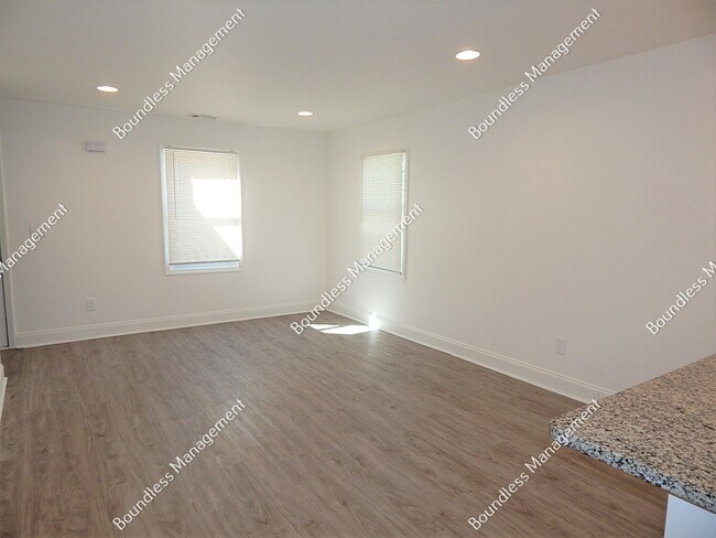 395 Westchester Blvd NW in Atlanta, GA - Building Photo - Building Photo